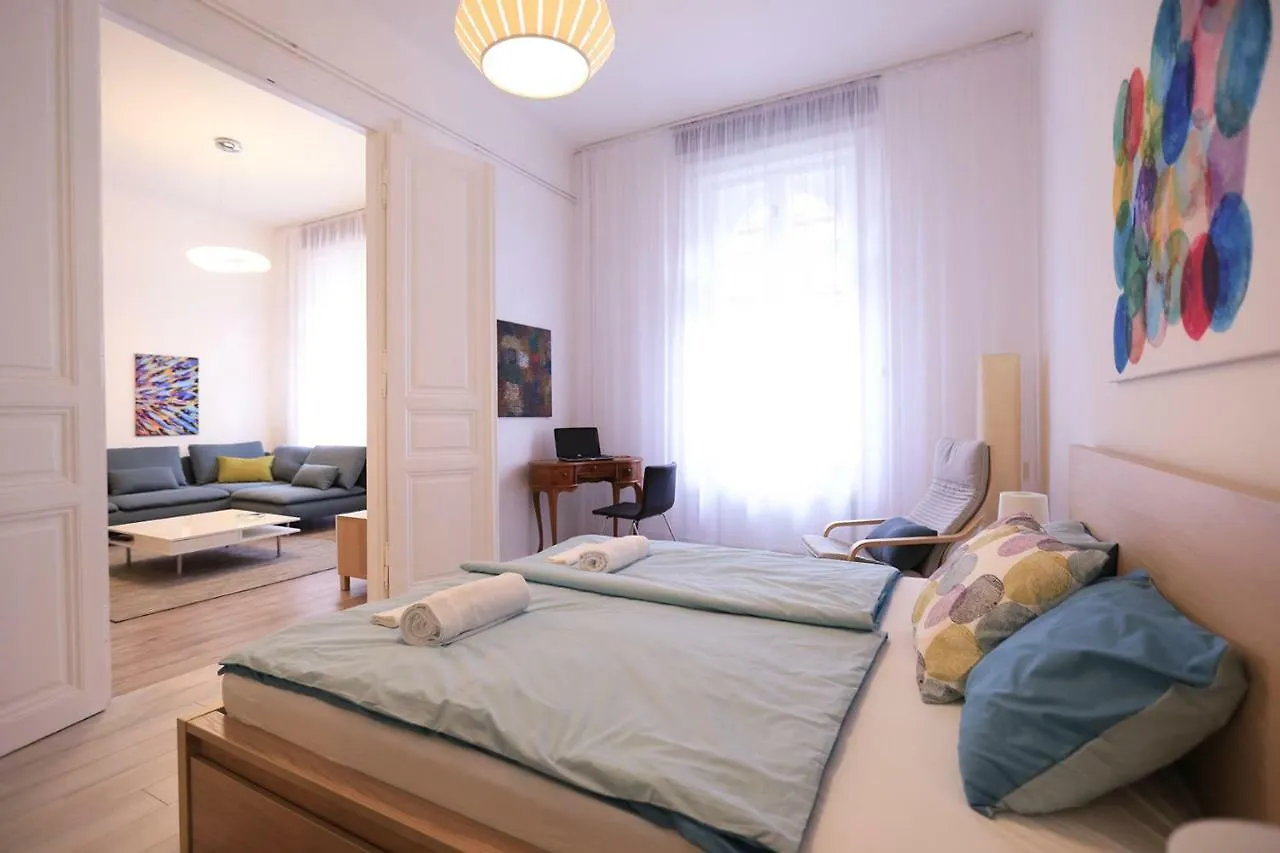 Paulay Central Top Suite Budapest 0*,  Hongrie